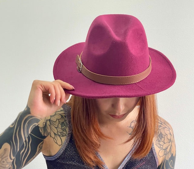 Sombrero básico vinotinto
