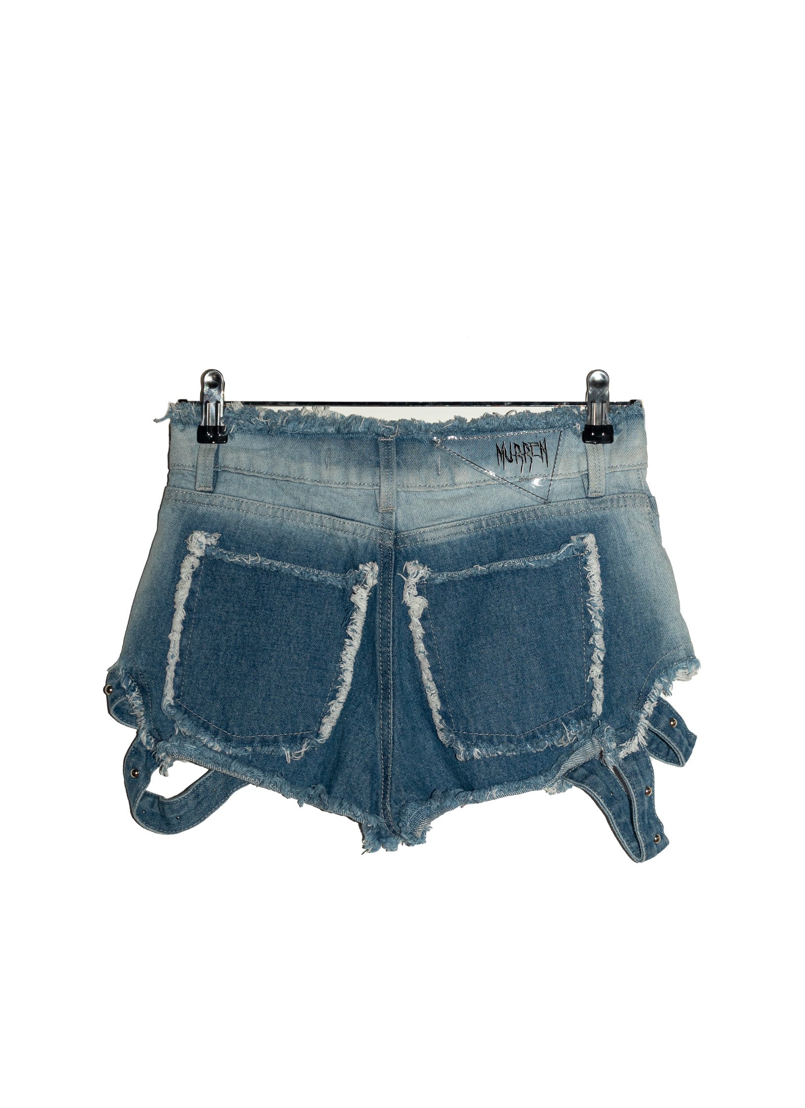 Short taches